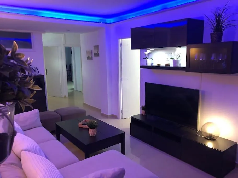 Апартаменты Apartamento Amplio Y Centrico Фуэнхирола